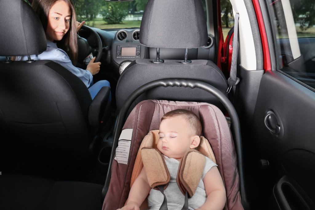 Dicas Essenciais para Manter o Bebê Seguro no Carro