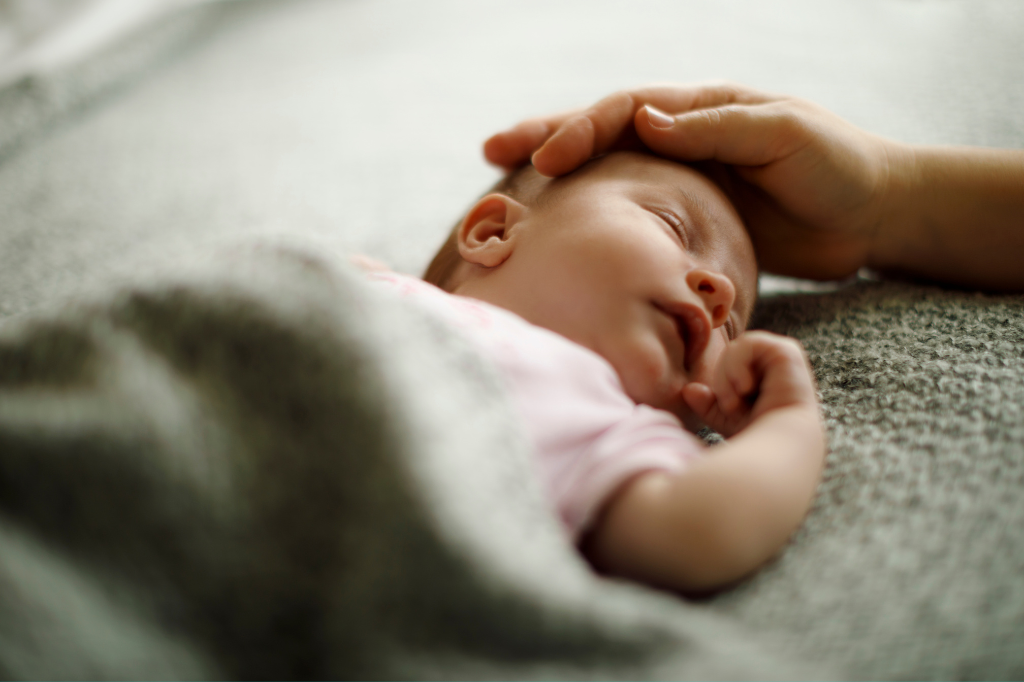 Como criar um ambiente calmo e seguro para o bebê dormir tranquilamente