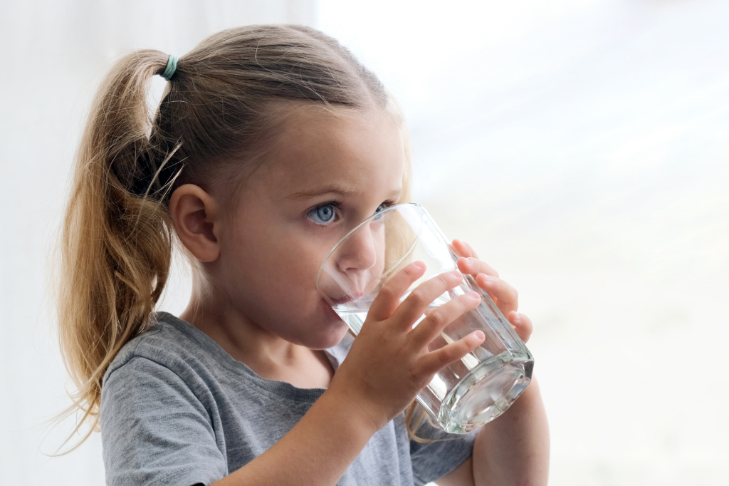 A importância da hidratação adequada para a saúde do bebê