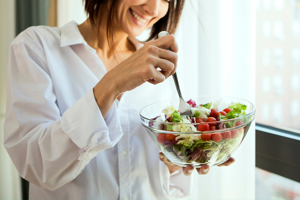 O que evitar na alimentação durante a amamentação para prevenir cólicas em bebês