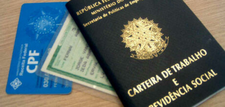 Quais documentos podem ser exigidos para solicitar benefícios sociais
