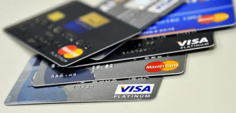 Como controlar os gastos do cartão de crédito e evitar dívidas